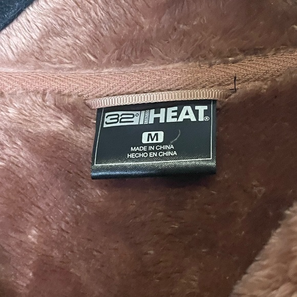 32 heat burnt orange faux fur jacket.​​​​​​ - Picture 4 of 5